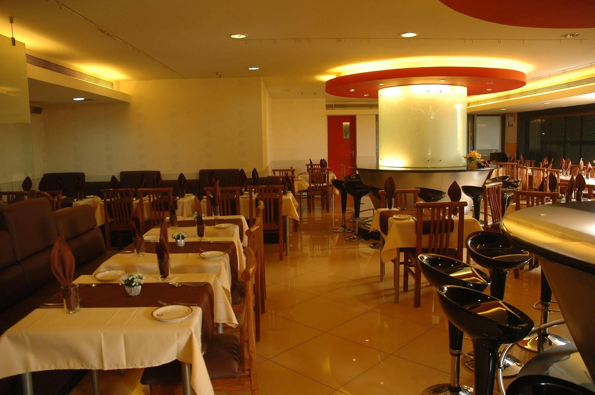 Istay Hotels Infantry Road Bangalore Luaran gambar